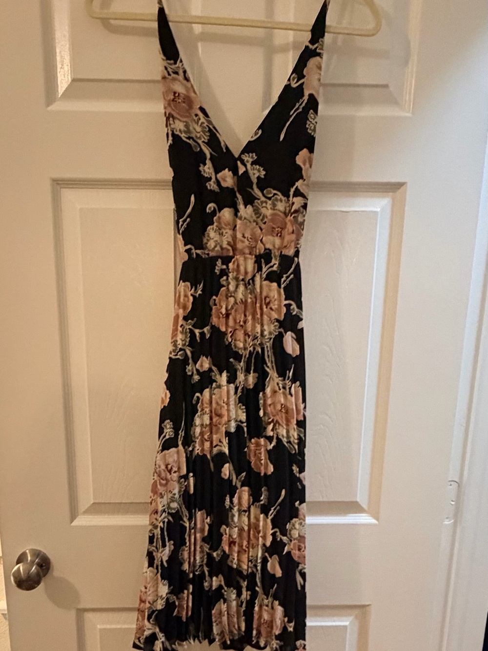 Leith Pleated Floral Midi Dress